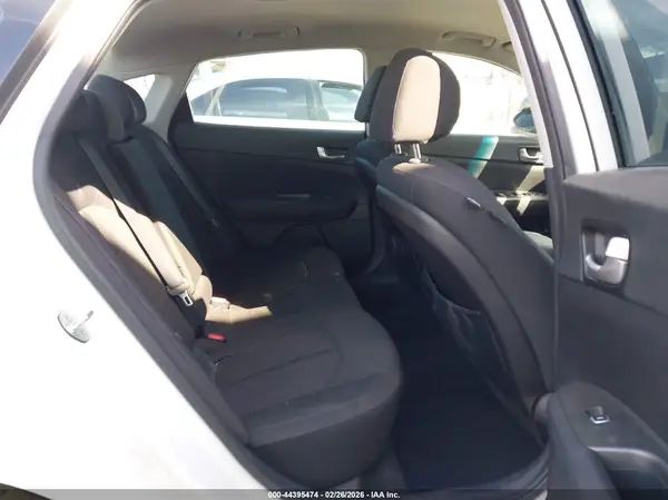 5XXGT4L34GG023941 2016 KIA OPTIMA - Image 8