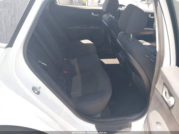 5XXGT4L34GG024846 2016 KIA OPTIMA - Image 8