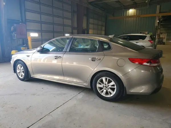 5XXGT4L34GG026807 2016 KIA OPTIMA - Image 2