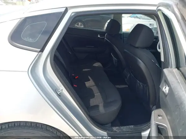 5XXGT4L34GG033725 2016 KIA OPTIMA - Image 8