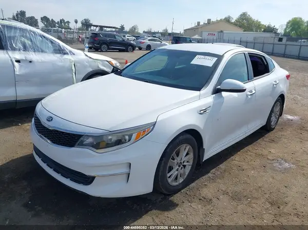 5XXGT4L34GG035913 2016 KIA OPTIMA - Image 2