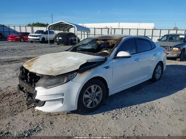 5XXGT4L34GG039895 2016 KIA OPTIMA - Image 2