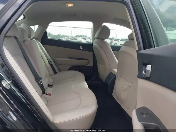5XXGT4L34GG040559 2016 KIA OPTIMA - Image 8
