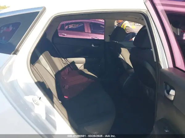 5XXGT4L34GG049312 2016 KIA OPTIMA - Image 8