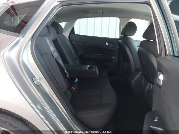 5XXGT4L34GG063307 2016 KIA OPTIMA - Image 8