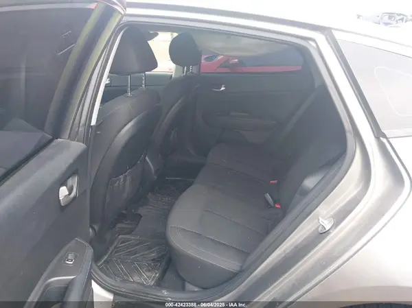 5XXGT4L34GG063839 2016 KIA OPTIMA - Image 8