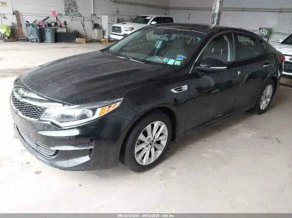 5XXGT4L34GG068216 2016 KIA OPTIMA - Image 2