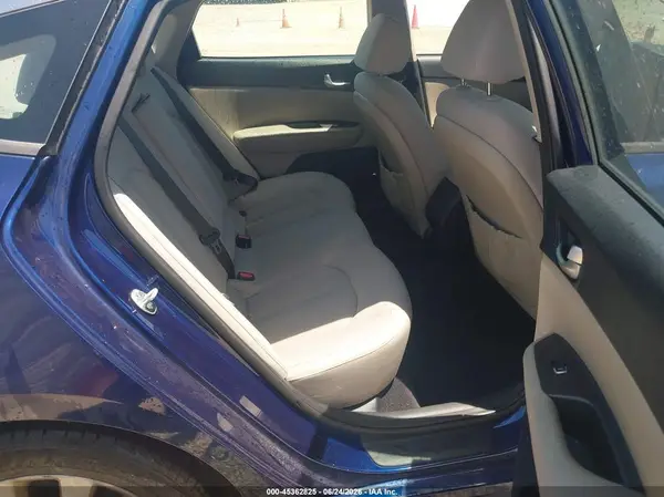 5XXGT4L34GG075277 2016 KIA OPTIMA - Image 8