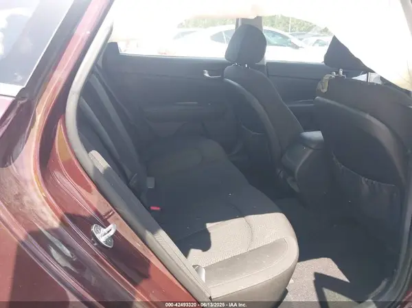 5XXGT4L34GG075750 2016 KIA OPTIMA - Image 8