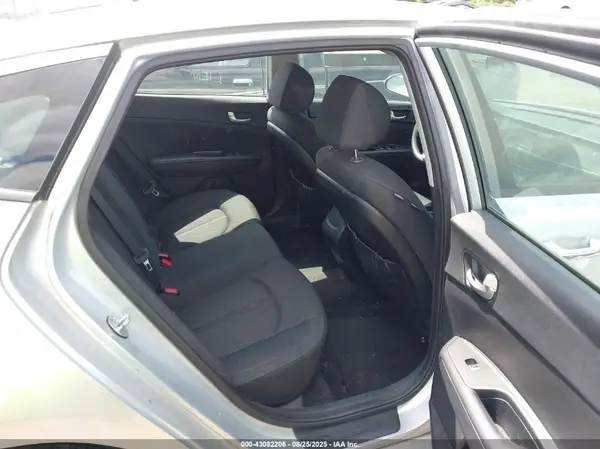 5XXGT4L34GG076199 2016 KIA OPTIMA - Image 8