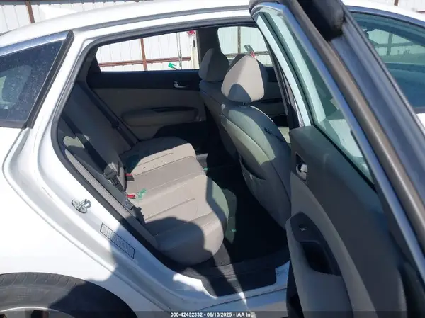 5XXGT4L34GG081628 2016 KIA OPTIMA - Image 8