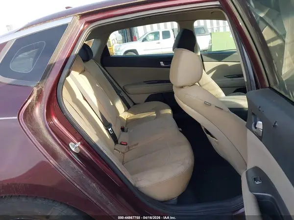 5XXGT4L34GG088689 2016 KIA OPTIMA - Image 8