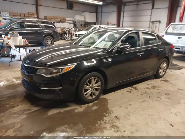 5XXGT4L34GG100078 2016 KIA OPTIMA - Image 2