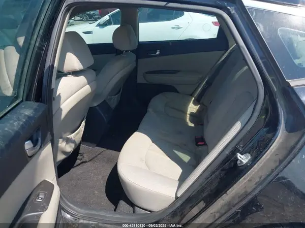 5XXGT4L34GG102638 2016 KIA OPTIMA - Image 8