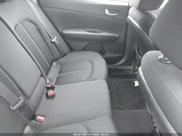 5XXGT4L34GG103594 2016 KIA OPTIMA - Image 8
