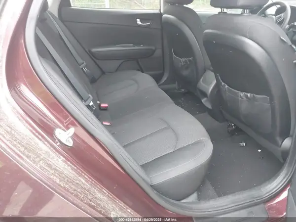 5XXGT4L34GG104955 2016 KIA OPTIMA - Image 8