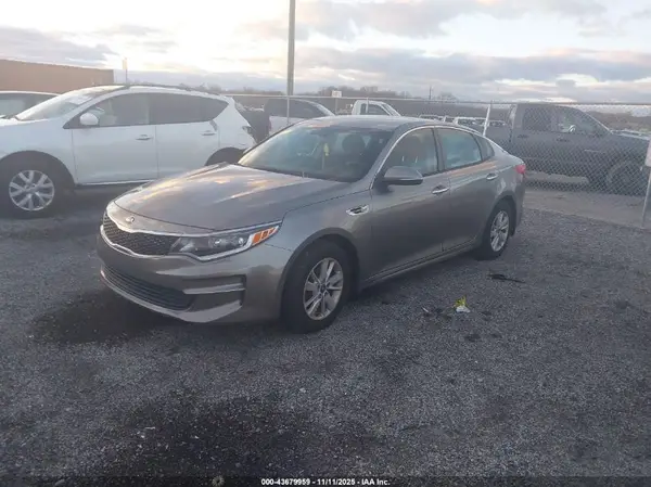 5XXGT4L34GG105958 2016 KIA OPTIMA - Image 2