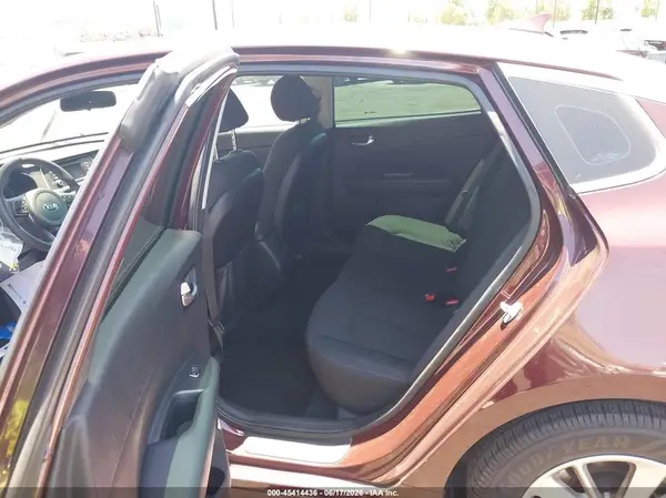 5XXGT4L34GG109797 2016 KIA OPTIMA - Image 8