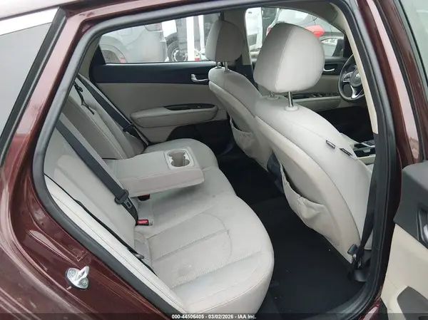 5XXGT4L34GG114692 2016 KIA OPTIMA - Image 8