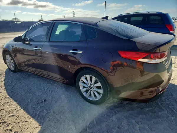 5XXGT4L34HG121739 2017 KIA OPTIMA - Image 2