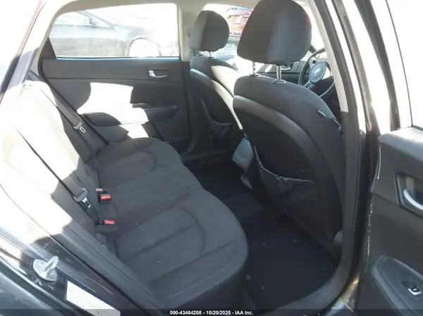 5XXGT4L34HG121837 2017 KIA OPTIMA - Image 8