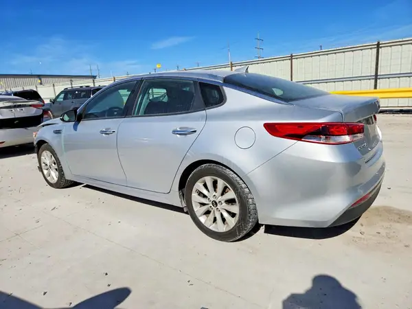 5XXGT4L34HG122566 2017 KIA OPTIMA - Image 2