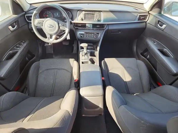 5XXGT4L34HG122566 2017 KIA OPTIMA - Image 8