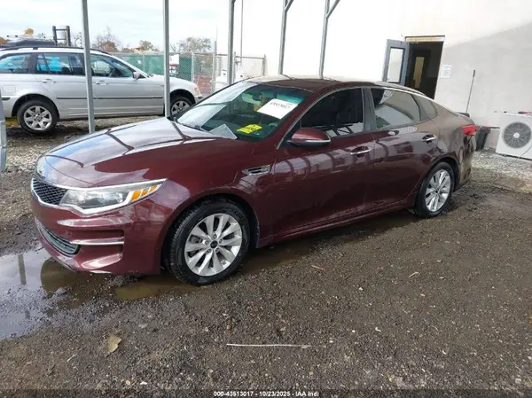 5XXGT4L34HG123426 2017 KIA OPTIMA - Image 2