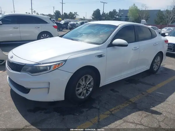 5XXGT4L34HG124348 2017 KIA OPTIMA - Image 2