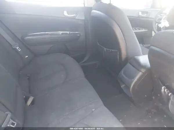 5XXGT4L34HG138976 2017 KIA OPTIMA - Image 8