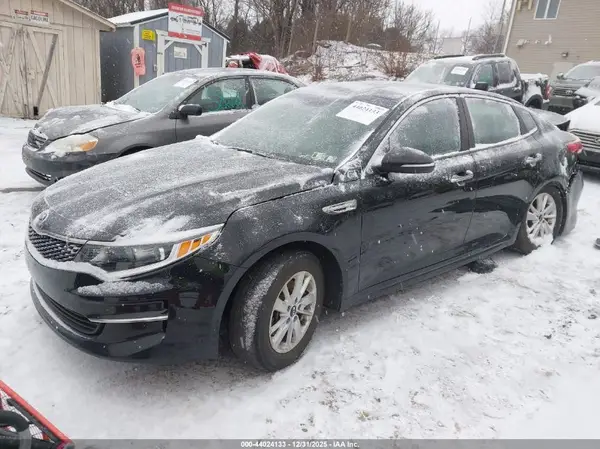 5XXGT4L34HG141070 2017 KIA OPTIMA - Image 2