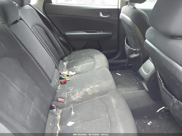 5XXGT4L34HG143580 2017 KIA OPTIMA - Image 8