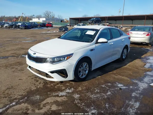 5XXGT4L34HG145751 2017 KIA OPTIMA - Image 2