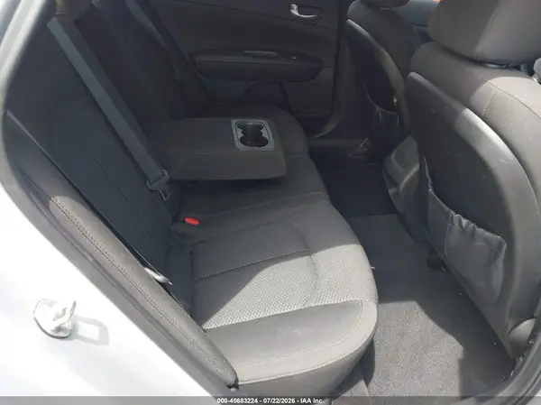 5XXGT4L34HG146950 2017 KIA OPTIMA - Image 8