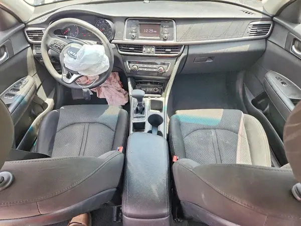 5XXGT4L34HG147001 2017 KIA OPTIMA - Image 8