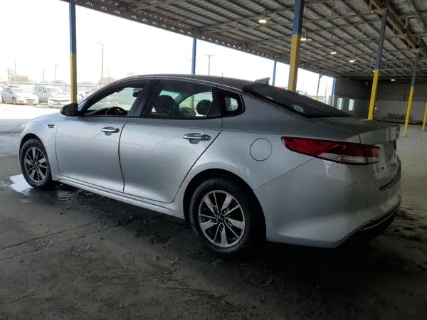 5XXGT4L34HG147855 2017 KIA OPTIMA - Image 2