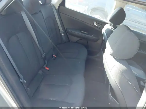 5XXGT4L34HG147936 2017 KIA OPTIMA - Image 8