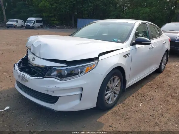 5XXGT4L34HG154479 2017 KIA OPTIMA - Image 2