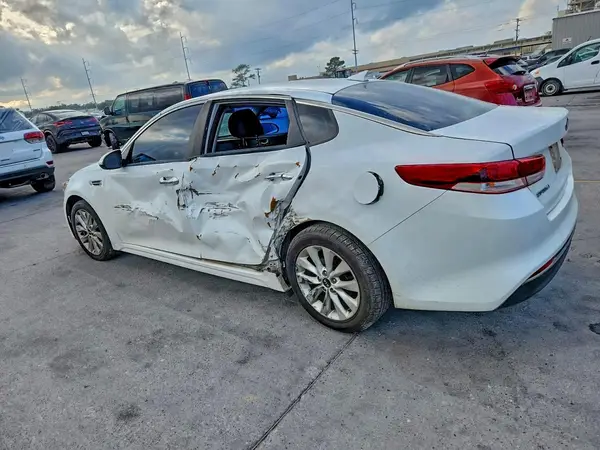5XXGT4L34HG154644 2017 KIA OPTIMA - Image 2