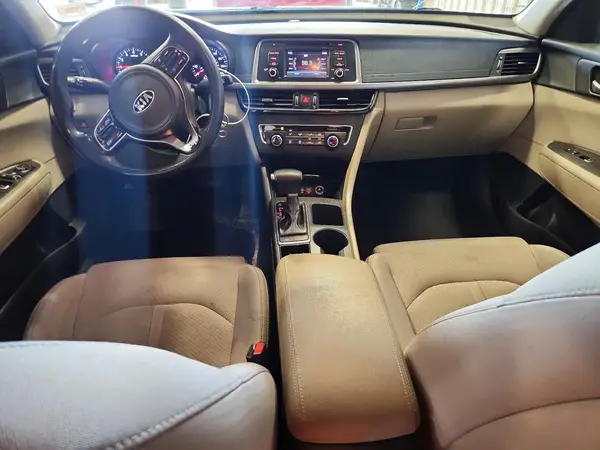 5XXGT4L34HG154708 2017 KIA OPTIMA - Image 8