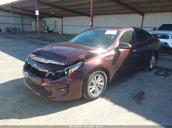 5XXGT4L34HG156121 2017 KIA OPTIMA - Image 2