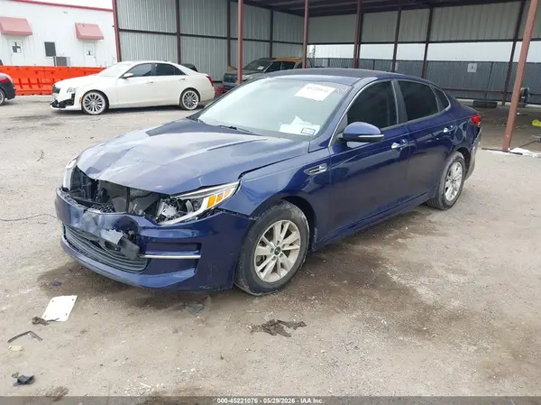 5XXGT4L34HG158502 2017 KIA OPTIMA - Image 2