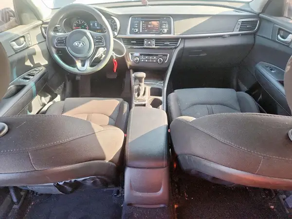 5XXGT4L34HG162162 2017 KIA OPTIMA - Image 8