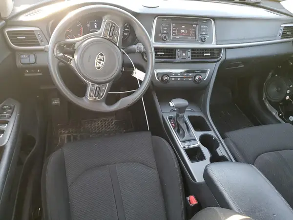 5XXGT4L34HG164428 2017 KIA OPTIMA - Image 8