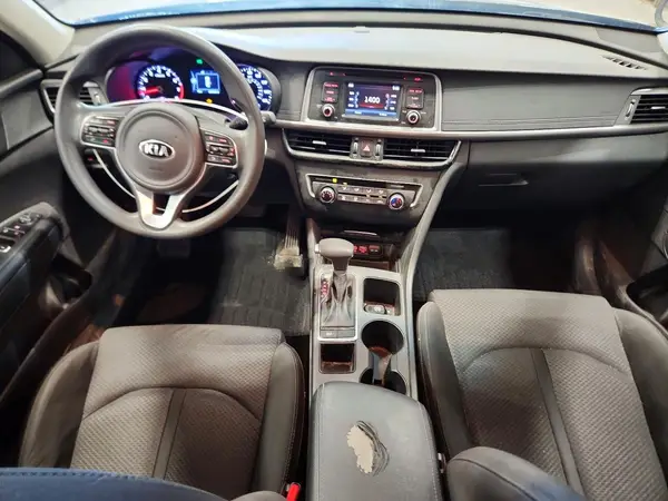 5XXGT4L34HG164767 2017 KIA OPTIMA - Image 8