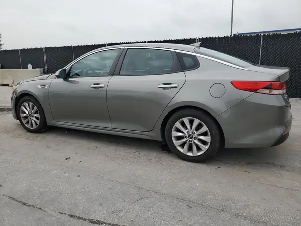 5XXGT4L34HG165031 2017 KIA OPTIMA - Image 2