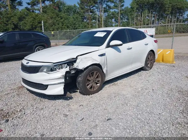 5XXGT4L34HG165949 2017 KIA OPTIMA - Image 2