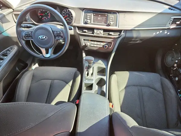 5XXGT4L34HG168463 2017 KIA OPTIMA - Image 8