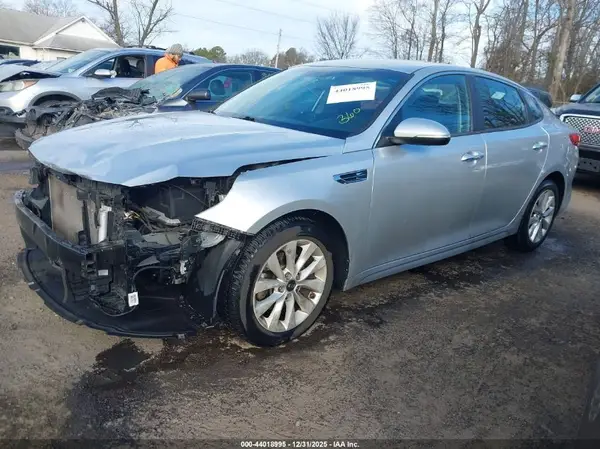 5XXGT4L34HG170925 2017 KIA OPTIMA - Image 2