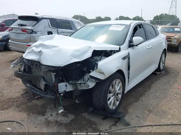 5XXGT4L34HG172867 2017 KIA OPTIMA - Image 2